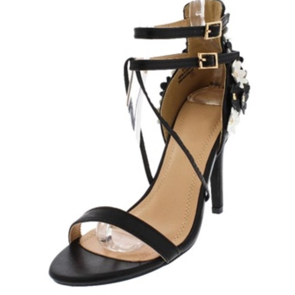 ⭐️ 1 LEFT ⭐️ Black Floral High Heel Sandal - Picture 2 of 2